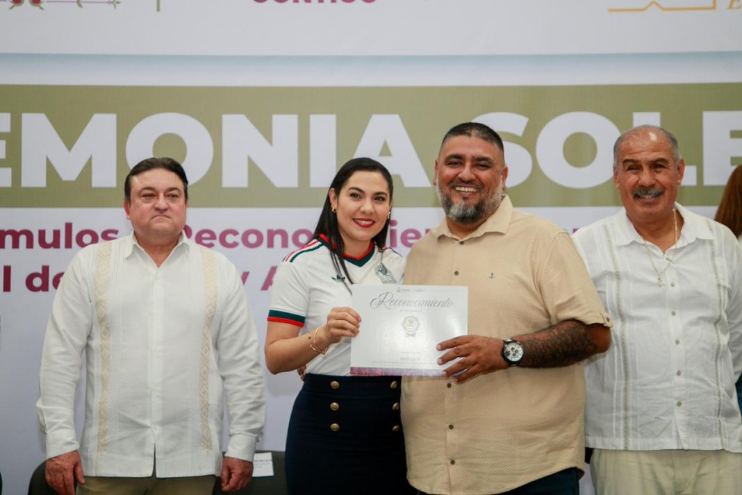 estimulos a personal apoyo educacion 04