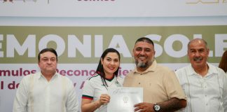 Indira Vizcaíno entrega estímulos a personal de apoyo y asistencia a la educación