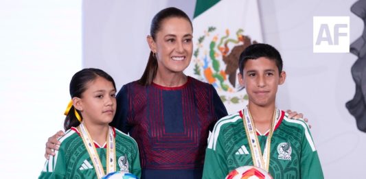 Sheinbaum y la FMF impulsan nueva estrategia para formar futbolistas desde la infancia