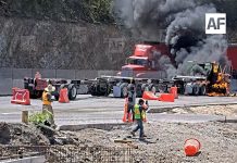 Incendio de tractocamión obstruye un carril en la autopista Colima-Manzanillo: UEPC Colima