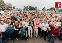 Alcaldesa de Guadalajara entrega kits mundialistas a taxistas para promover el turismo durante el Mundial 2026