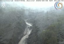 Registran lahares en barrancas del Volcán de Colima; llaman a no ingresar a los cauces