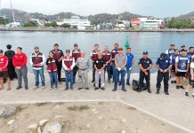 Conagua se suma a la limpieza de playa Las Brisas en Colima