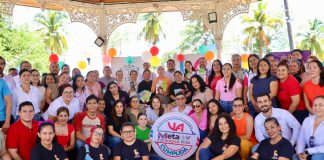 Arranca Tey Gutiérrez tercer colecta de libros infantiles
