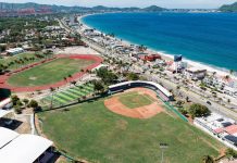 Indira Vizcaíno y Rosi Bayardo entregan la rehabilitación de la unidad deportiva ‘5 de Mayo’ en Manzanillo; se invirtieron más de 50 MdP