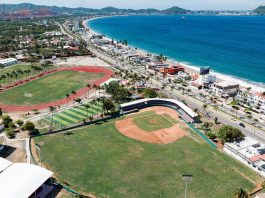 Indira Vizcaíno y Rosi Bayardo entregan la rehabilitación de la unidad deportiva ‘5 de Mayo’ en Manzanillo; se invirtieron más de 50 MdP