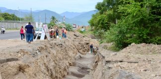 Tey supervisa reparación del colector pluvial en carretera VdeA-Minatitlán