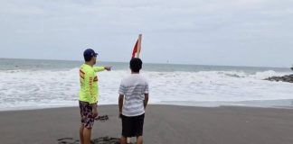 Protección Civil refuerza vigilancia en playas de Colima por fenómeno de mar de fondo