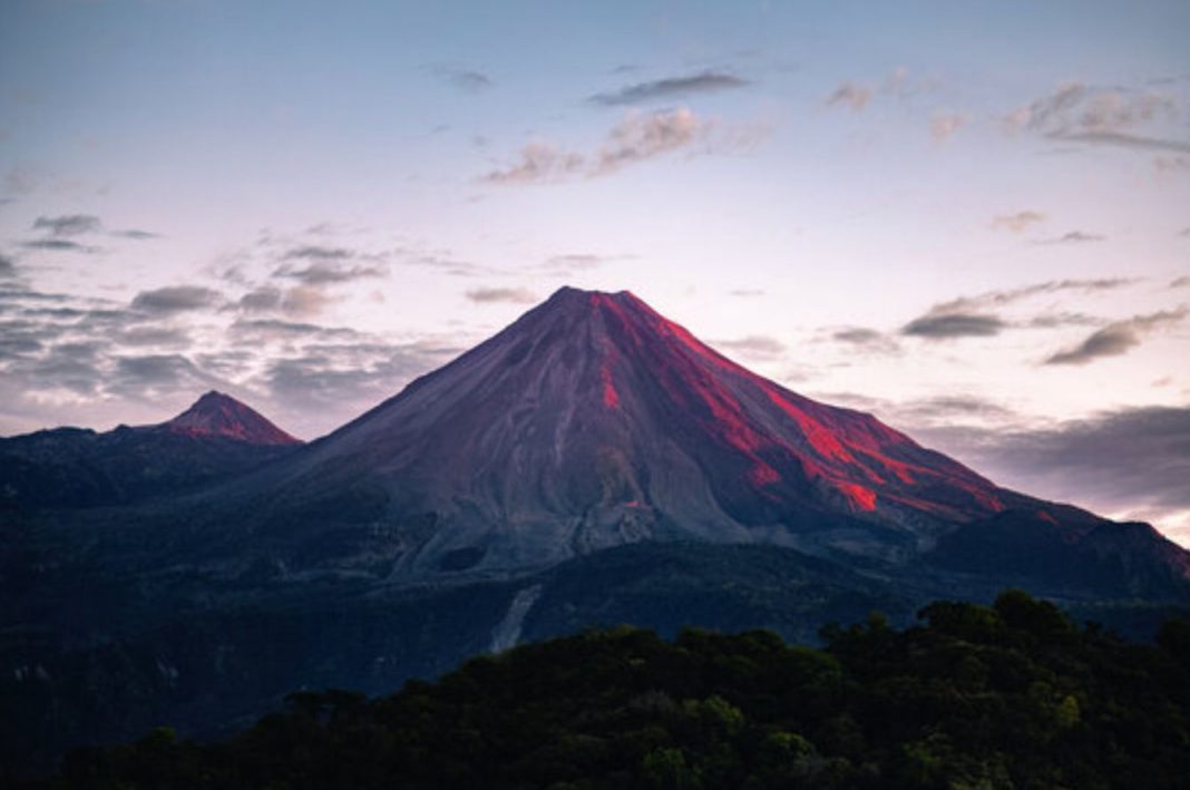 volcan colima 12 junio 2026 02