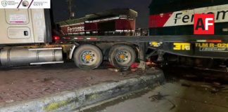 Choque de tren y tráiler deja cuantiosos daños materiales en cruce ferroviario Tapeixtles, Manzanillo
