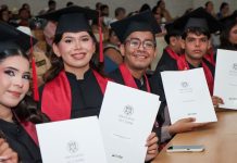 Egresa generación 2023-26 del Bachillerato 20, en Tecomán, lista para enfrentar nuevos retos
