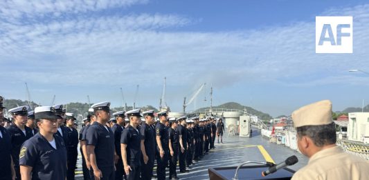 Fuerza Naval del Pacífico capacita a 159 cadetes en supervivencia en la mar