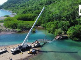 Inician retiro del puente colapsado en La Boquita; utilizan grúa para remover estructura de 15 toneladas