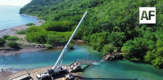Inician retiro del puente colapsado en La Boquita; utilizan grúa para remover estructura de 15 toneladas