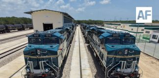Llegan las primeras 12 locomotoras del Tren Maya de carga; prevén inaugurar el sistema en 2027