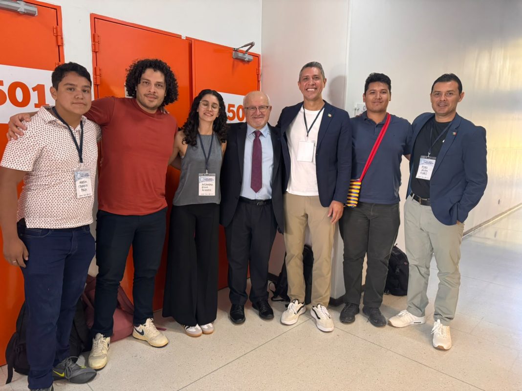 Lleva UdeC investigaciones sobre inclusión y deporte a congreso en Colombia_c