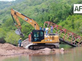 Inician remoción del puente colapsado en La Boquita; proyectan su reconstrucción