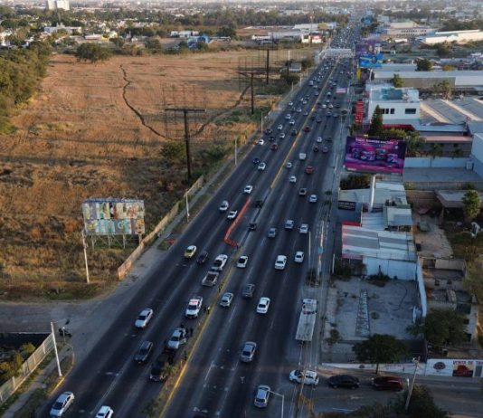 Policía Vial de Jalisco suspende operativo de contraflujo en López Mateos en Zapopan