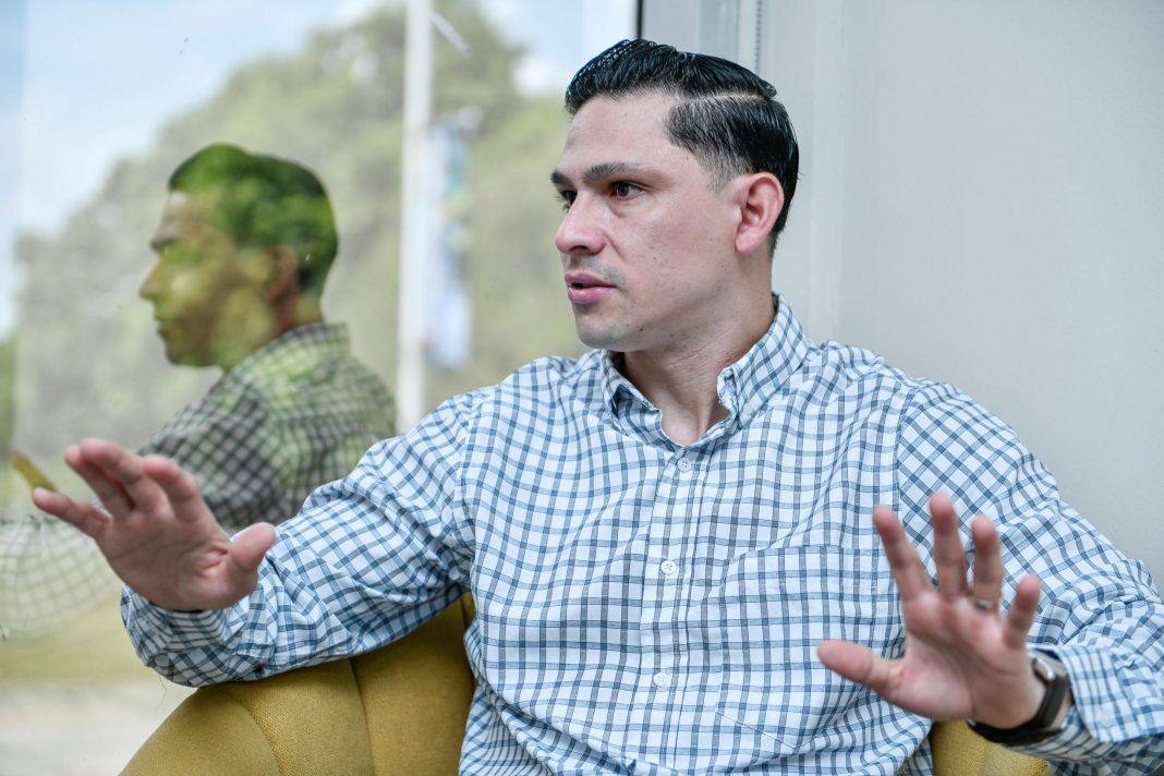 Premian presentación de investigador en congreso de Colombia_Walter