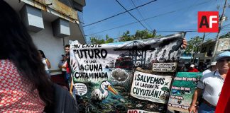 Protestan en Colima contra proyecto del nuevo puerto interior en la Laguna de Cuyutlán