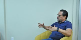 Publica Ihovan Pineda libro sobre la fractura entre el deseo y la realidad