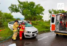 Volcadura deja dos personas lesionadas en el libramiento Griselda Álvarez