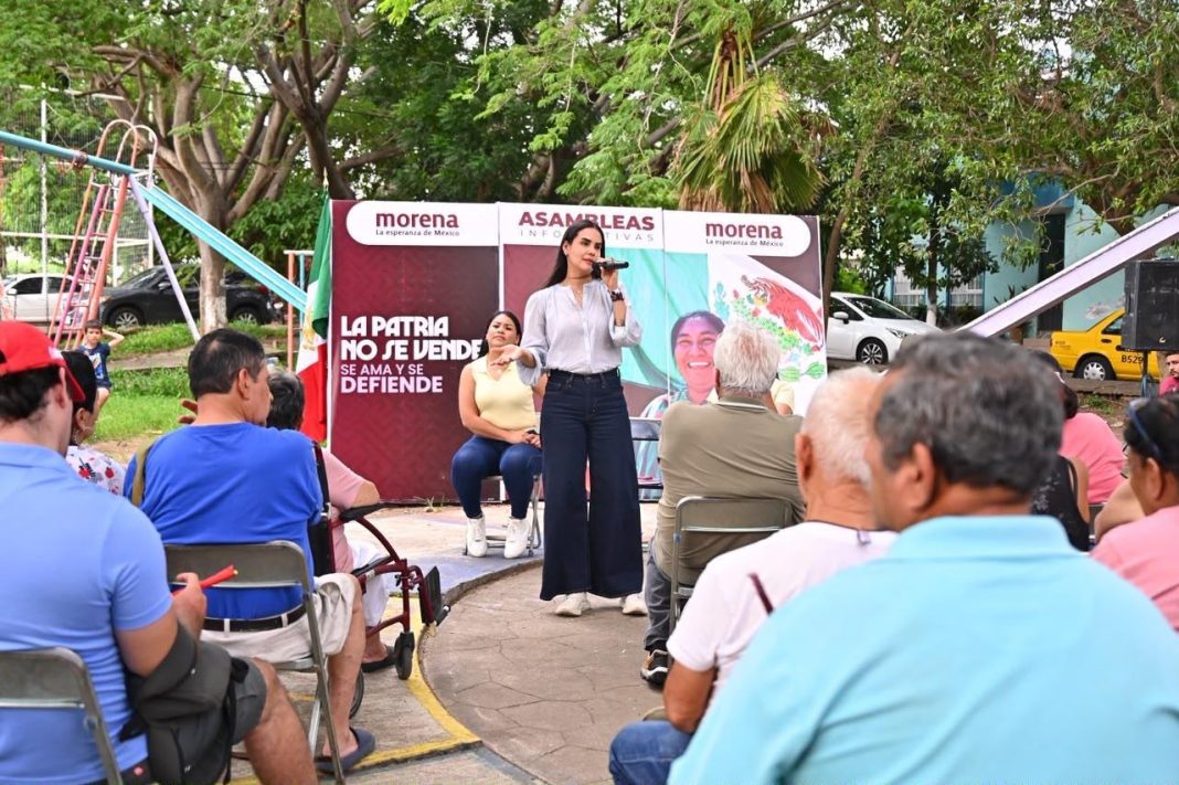 Rosi Bayardo realiza asamblea informativa en la colonia Solidaridad de Villa de Álvarez