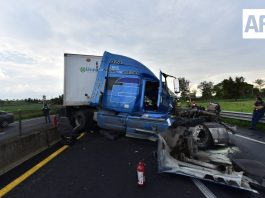 Choque entre dos tráileres y dos vehículos deja al menos dos lesionados en autopista Guadalajara–Tepatitlán