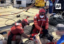 SEMAR evacúa por aire a tripulante lesionado de un barco atunero cerca de Isla Socorro