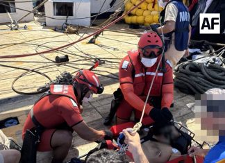 SEMAR evacúa por aire a tripulante lesionado de un barco atunero cerca de Isla Socorro