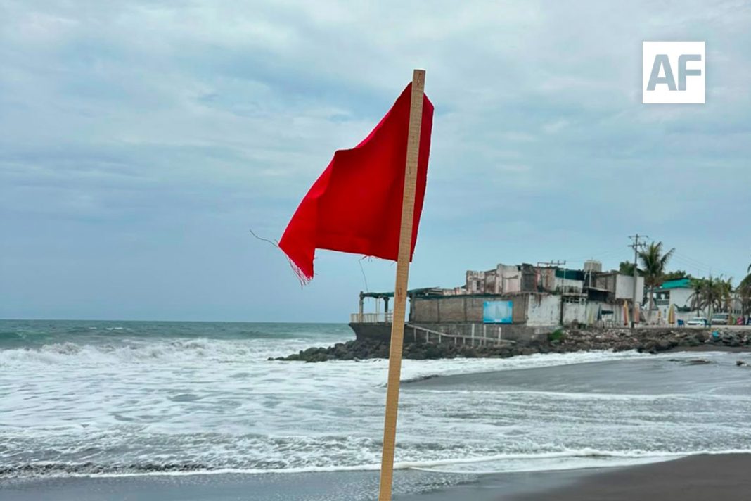 bandera-roja-guardavidas-01