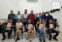 IEEA Colima entrega 33 certificados de educación básica en Manzanillo