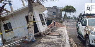 Confirma PC Tecomán colapso de inmuebles en Tecuanillo por fuerte oleaje
