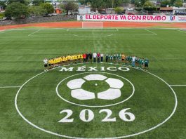 Indira Vizcaíno y Sedatu entregaron la cancha sintética de futbol en la Unidad de La Villa