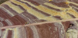 Los colores del cerro de La Salada revelan una historia geológica de 100 millones de años: experto de la UdeC