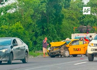 Choque entre taxi y vehículo particular en la autopista Colima–Tecomán deja cuatro lesionados