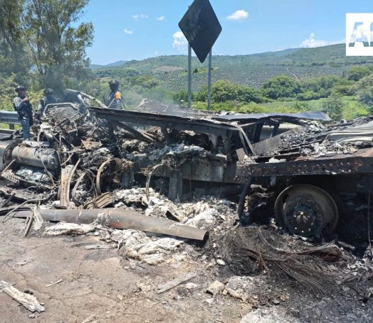 Choque múltiple e incendio en la autopista Tepic-Guadalajara deja 10 muertos y 10 lesionados