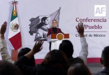 Sheinbaum anuncia foros para construir una propuesta de regulación del uso de redes sociales en menores
