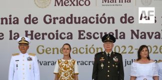 Sheinbaum encabeza graduación de 211 guardiamarinas y llama a defender la soberanía nacional