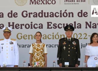 Sheinbaum encabeza graduación de 211 guardiamarinas y llama a defender la soberanía nacional