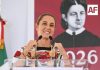 “Las mujeres somos el alma de la nación”: Sheinbaum entrega tarjetas de Pensión Mujeres Bienestar en Michoacán