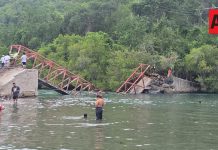 Inician remoción del puente colapsado en La Boquita; proyectan su reconstrucción
