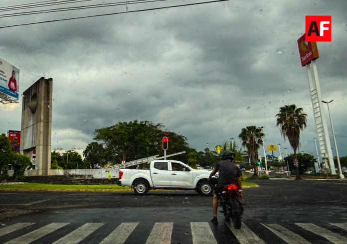 lluvia-nublado-7758