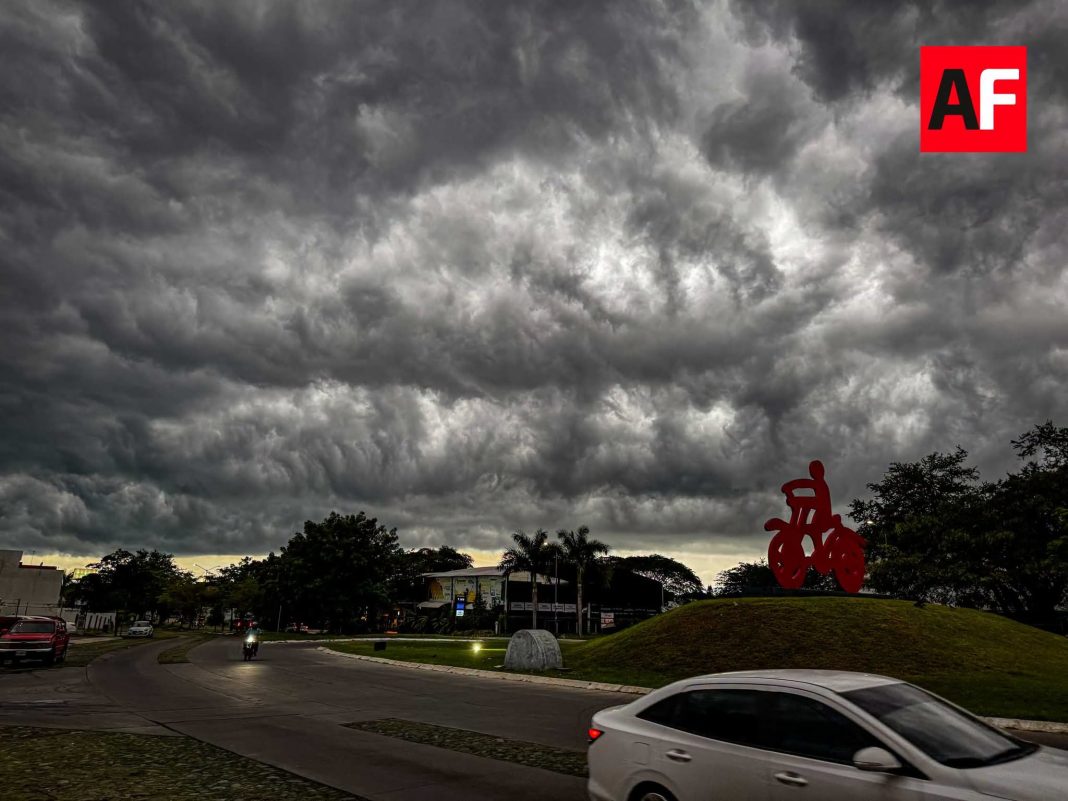 nublado tormenta lluvia bicicleta 03