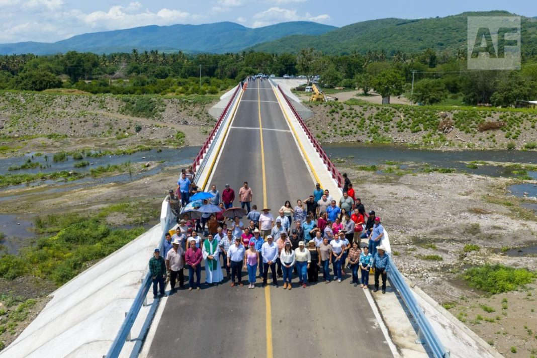 puente-y-unidad-ixtlahuacan-indira_15