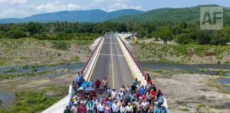 Indira Vizcaíno entregó en Ixtlahuacán el Puente La Presa y la rehabilitación de la Unidad Deportiva