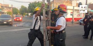 Un hombre salvó la vida tras quedar atrapado en una alcantarilla en Guadalajara, Jalisco