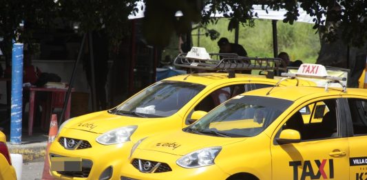 Avanza Subsemov Colima en acuerdos con taxistas sobre temas prioritarios