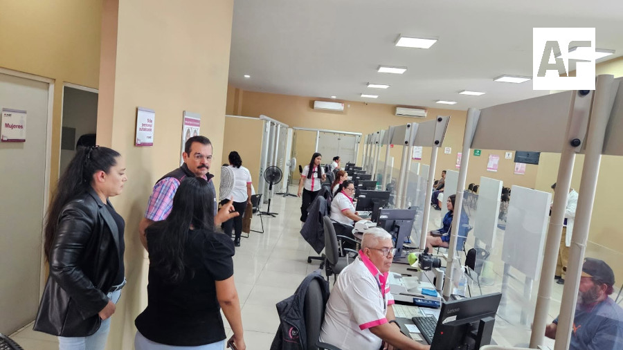 INE Jalisco inicia campaña para actualizar la credencial para votar.1