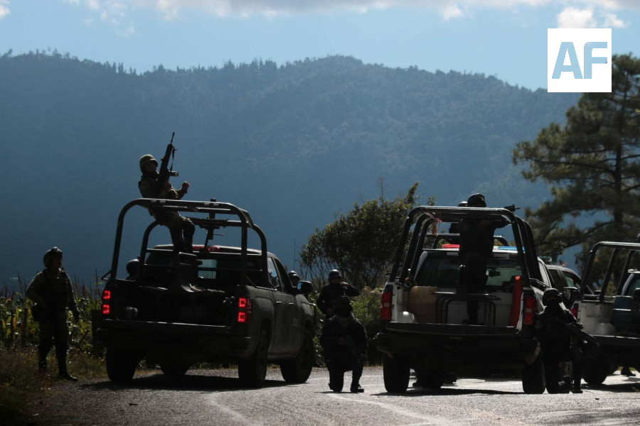 Investigan muerte de capitán de la Guardia Nacional en carretera Tepalcatepec-Aquila1